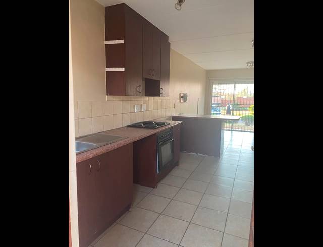 2 BEDROOM APARTMENT BLOCK FOR SALE IN THERESAPARK